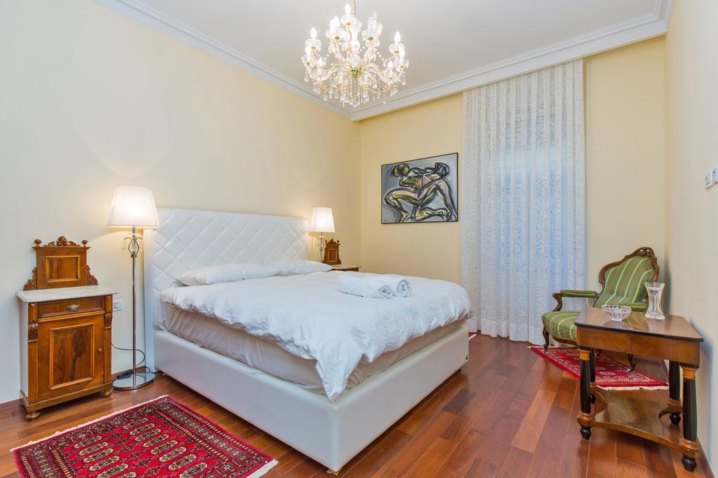 Luxury Seafront Apartment Banje ドゥブロブニク エクステリア 写真