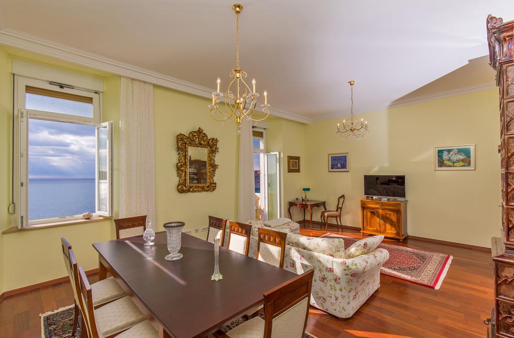 Luxury Seafront Apartment Banje ドゥブロブニク エクステリア 写真