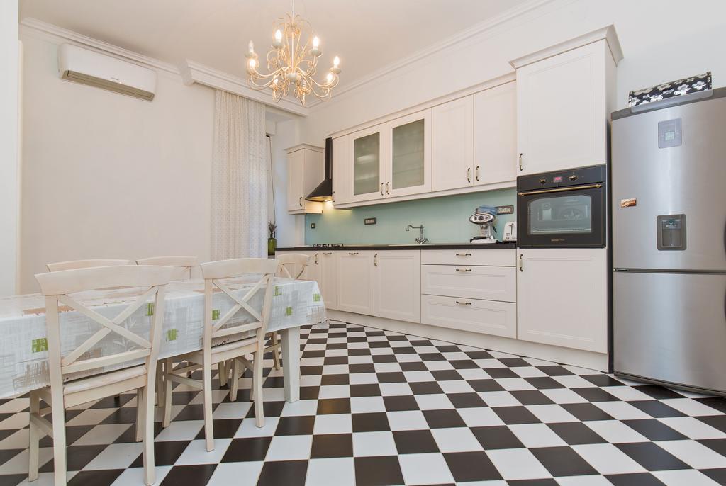 Luxury Seafront Apartment Banje ドゥブロブニク エクステリア 写真
