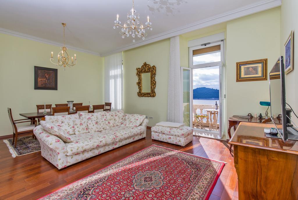 Luxury Seafront Apartment Banje ドゥブロブニク エクステリア 写真